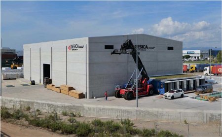 ZAL PORT - 12,000 m2 of facilities